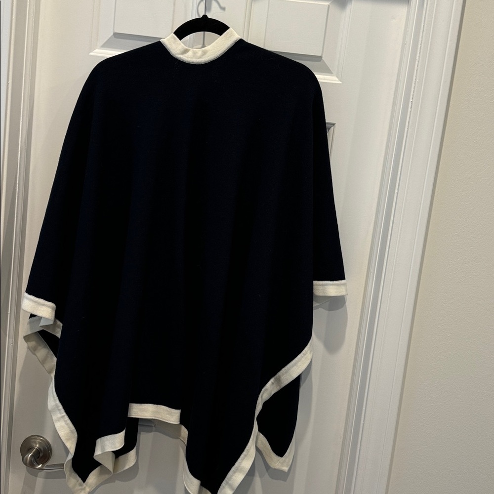Mersea & Co. Asbury Travel Wrap Navy Ivory One Size Open Front Shawl Poncho - Picture 8 of 8